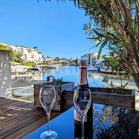 Belle Marina Avec Piscine Collective Aigues-Mortes