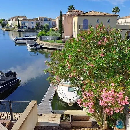Holiday home Belle Marina Avec Ponton Et Piscine Collective *