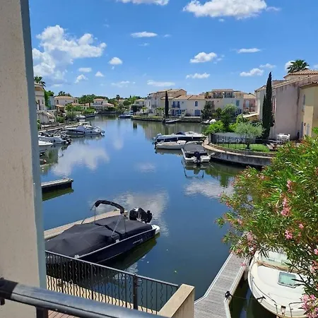 Belle Marina Avec Ponton Et Piscine Collective Holiday home Aigues-Mortes