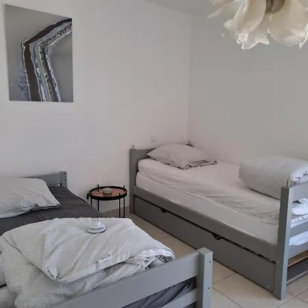 Holiday home Belle Marina Avec Ponton Et Piscine Collective